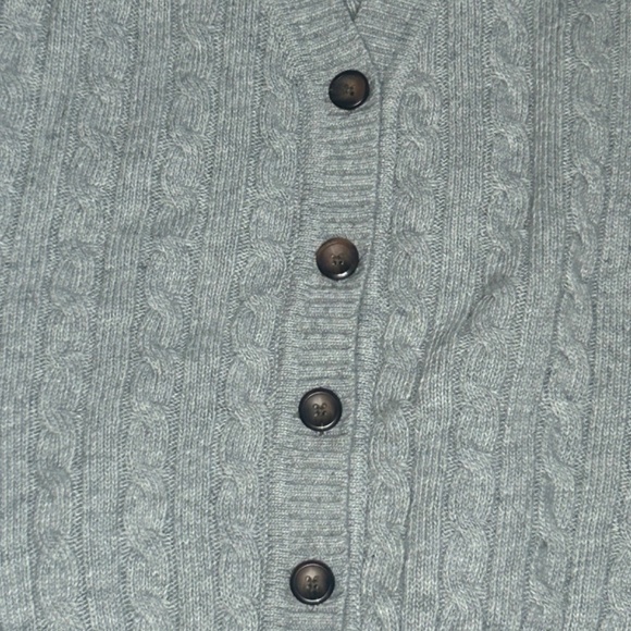Brandy Melville Gray cable knit cardigan - Picture 3 of 4
